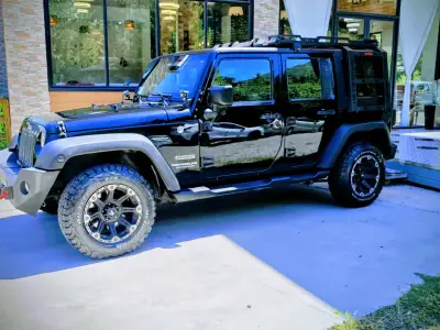 Jeep Wrangler jk  4x4 - miniatura 2