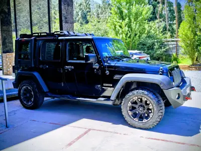 Jeep Wrangler jk  4x4 - miniatura 3