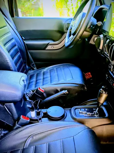 Jeep Wrangler jk  4x4 - miniatura 6