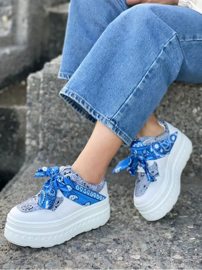 Calzado femenino - Zapatillas - 1