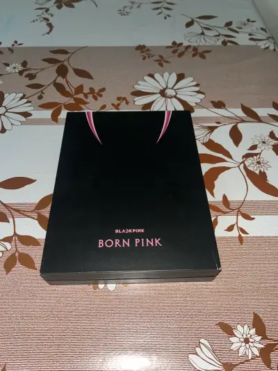 Blackpink album Born Pink ver. negra - miniatura 1
