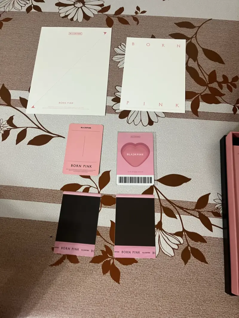 Blackpink album Born Pink ver. negra - 4