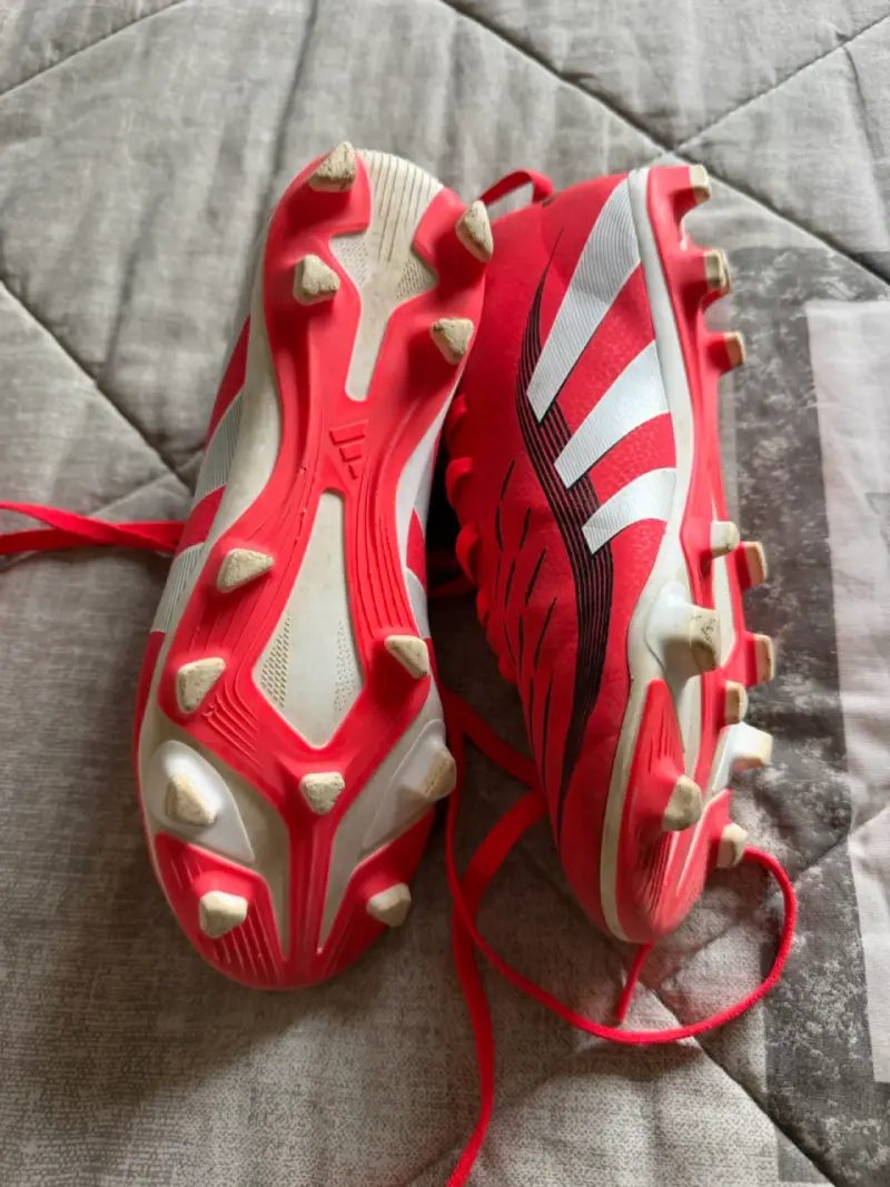Dos pares de zapatillas de futbol Adidas - 3