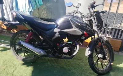 Honda twister 125 - miniatura 1