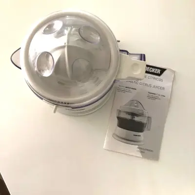 Exprimidor de jugos cítricos -Black&Decker - miniatura 3