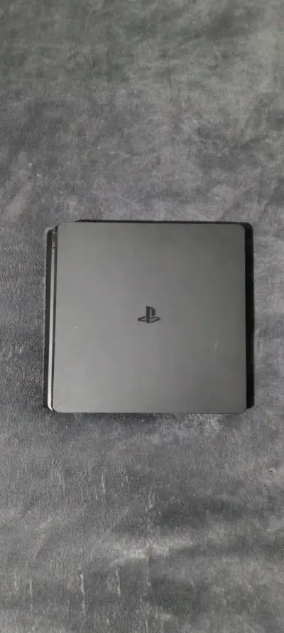 PS4 SLIM 500GB - miniatura 1