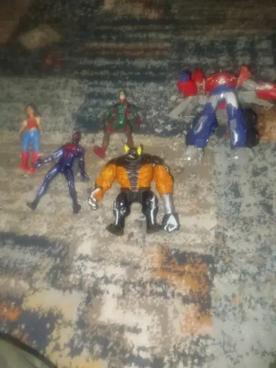 Venta de cartas y figuras - miniatura 4