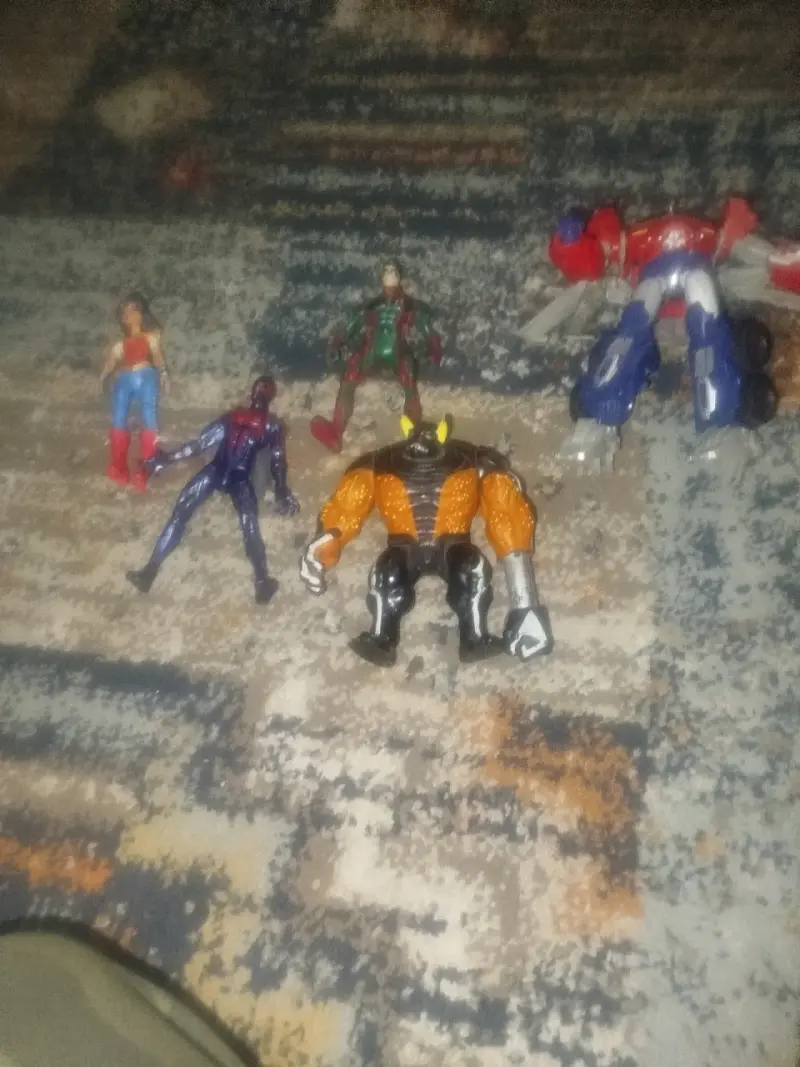 Venta de cartas y figuras - 5