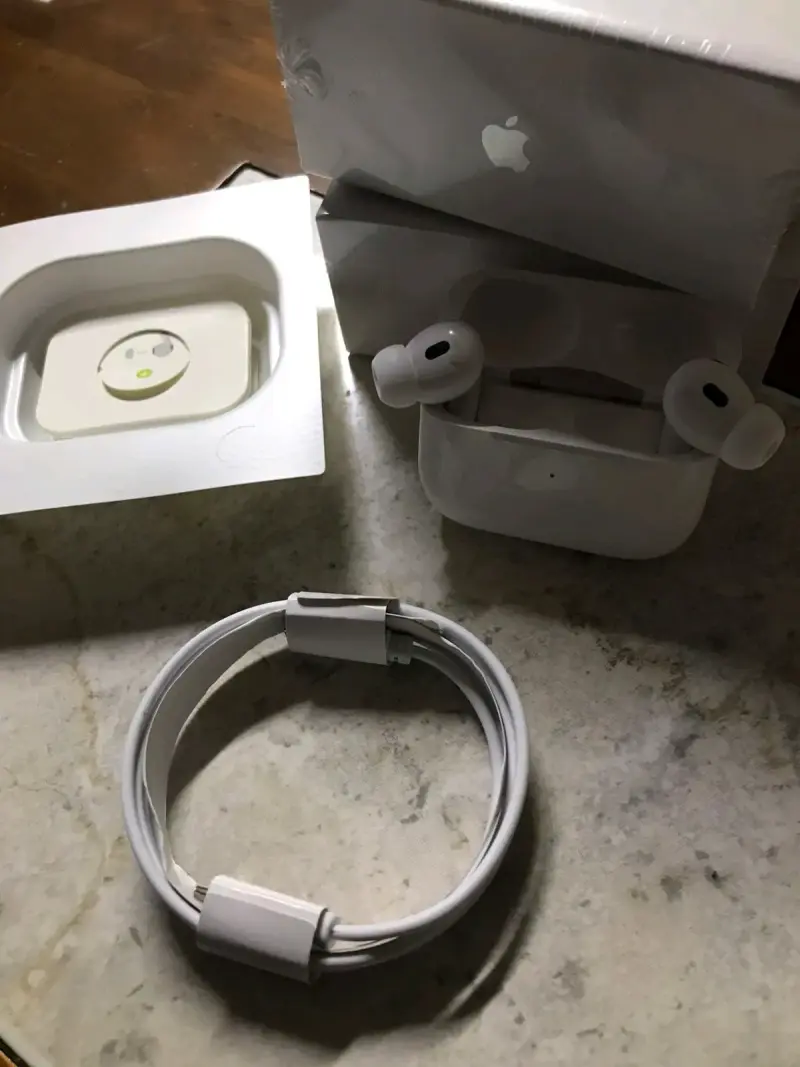 Airpods Pro 2 - 1