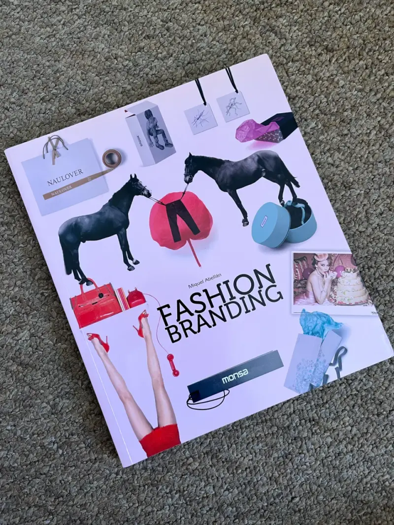 Libro Fashion Branding - 1