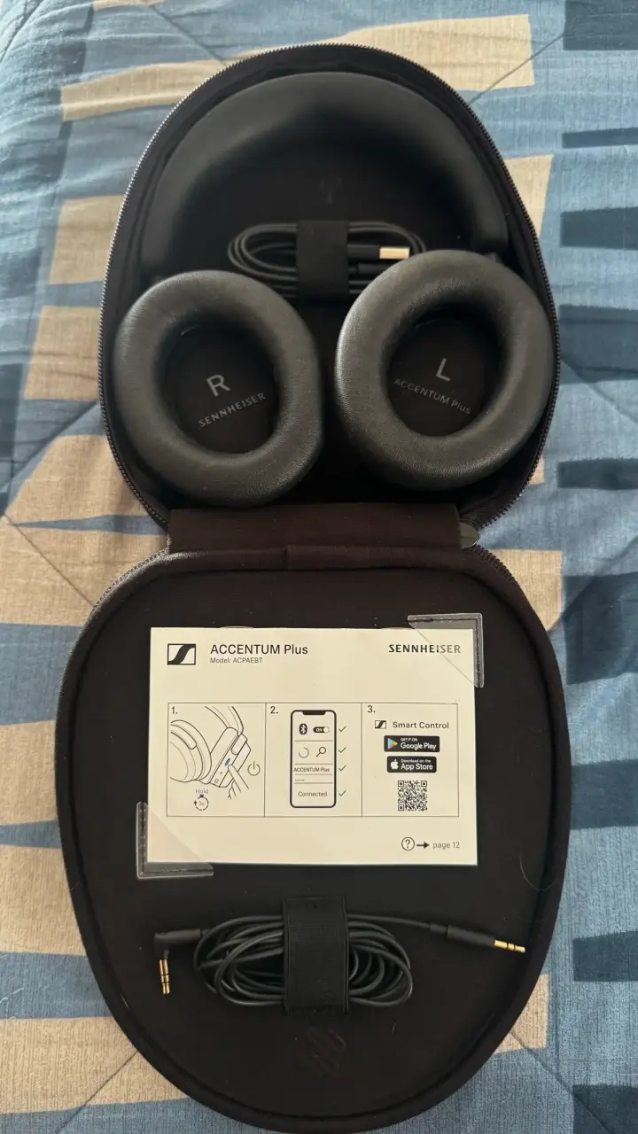 Audifonos Sennheiser Accentum Plus - 1