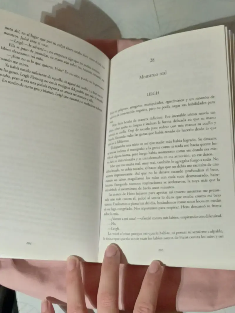 Libro Heist de Ariana Godoy Tabla Blanda - 5