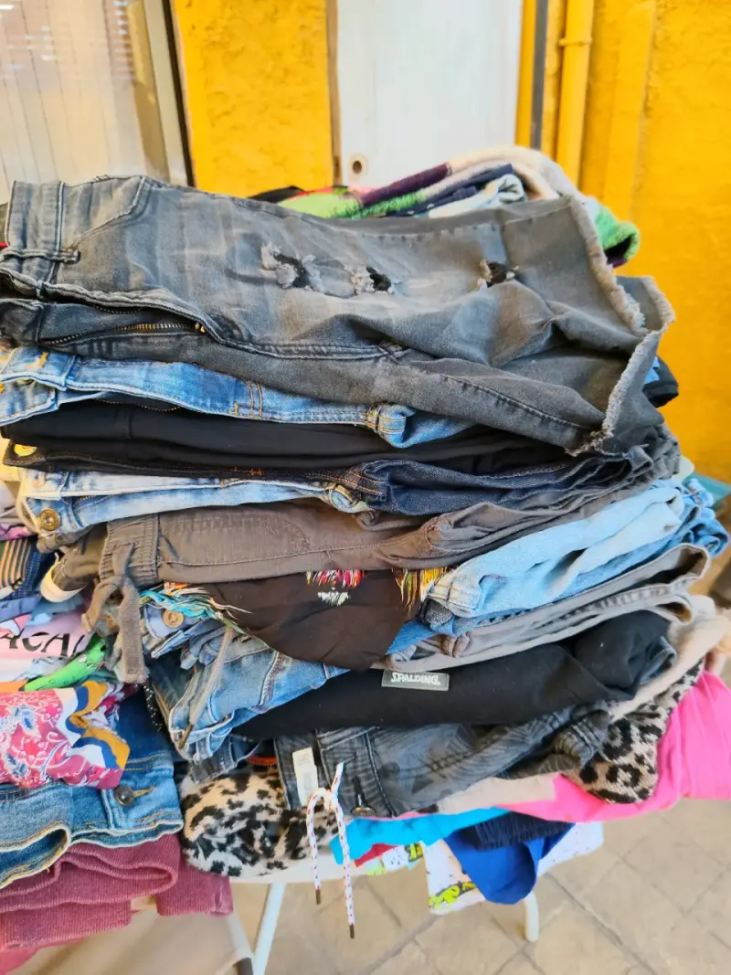 Vendo lote de ropa hombre y mujer - 2