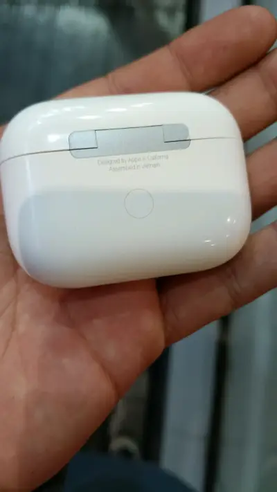 Airpods a2700 2da generación - miniatura 3