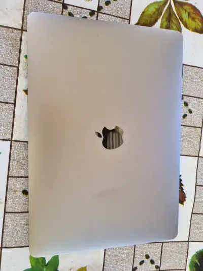 Macbook pro - miniatura 2