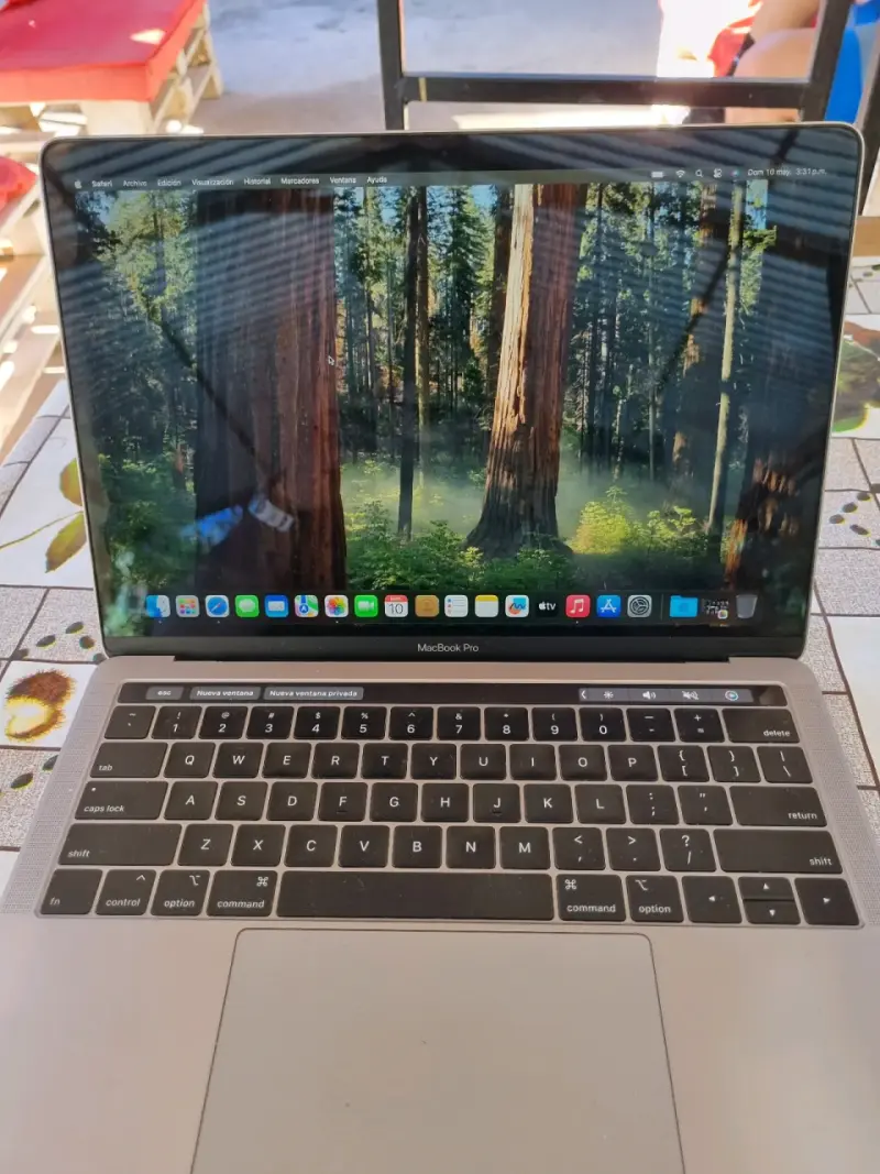 Macbook pro - 4