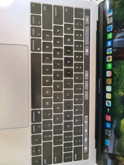 Macbook pro - miniatura 6