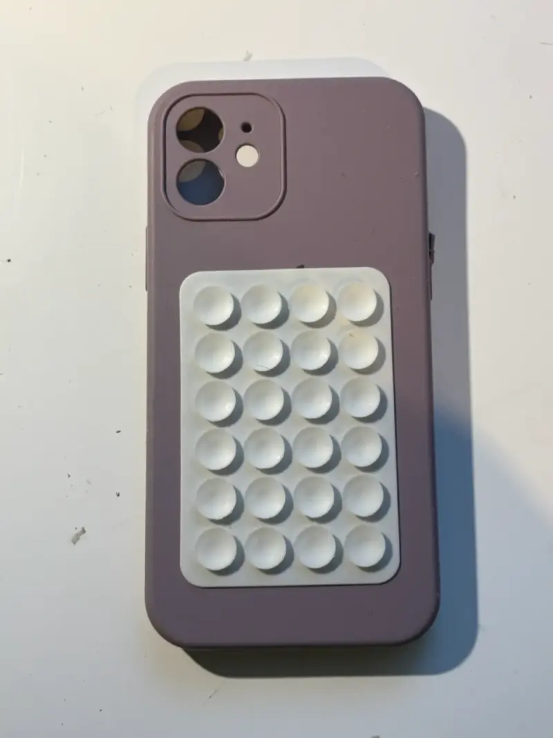 Carcasa iPhone 12 con octopus