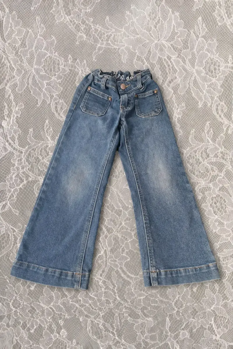 Mons Jeans