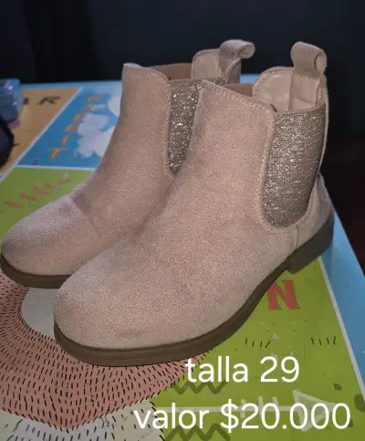 Vendo zapatos de niña - miniatura 2