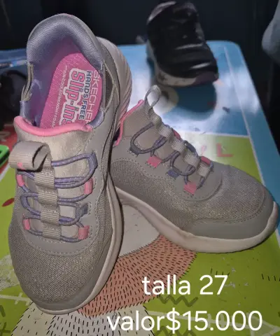 Vendo zapatos de niña - miniatura 3