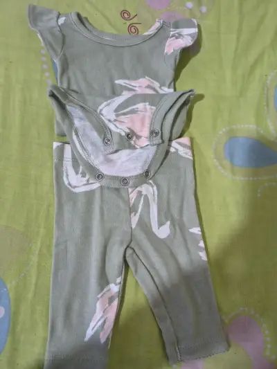 Ropa de BB RN - miniatura 1
