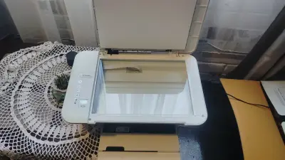 Impresora HP multifuncional - miniatura 2