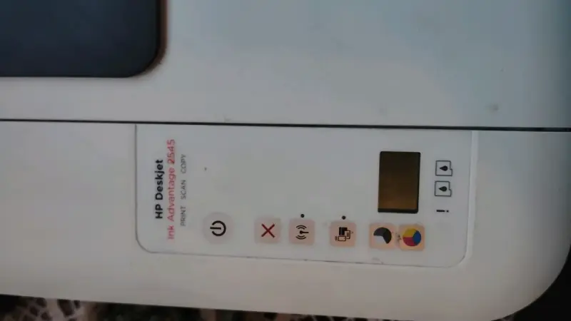 Impresora HP multifuncional - 4