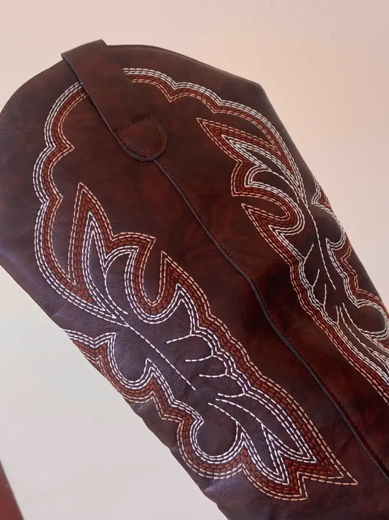 Botas cowboy nuevas talla 41 🤎 Estilo western - 3