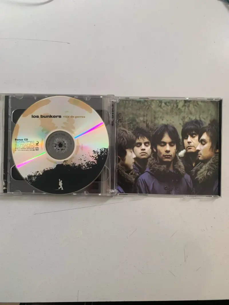 Los Bunkers - Vida De Perros Doble Cd Edición Limi - 3