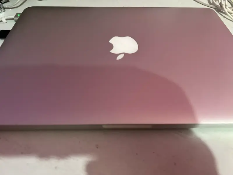 MacBook Pro (Retina, 13-inch, Early 2015) - 2