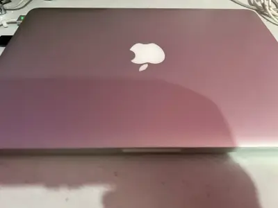MacBook Pro (Retina, 13-inch, Early 2015) - miniatura 2