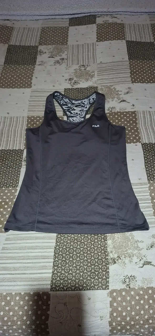 Ropa deportiva excelente estado - 1