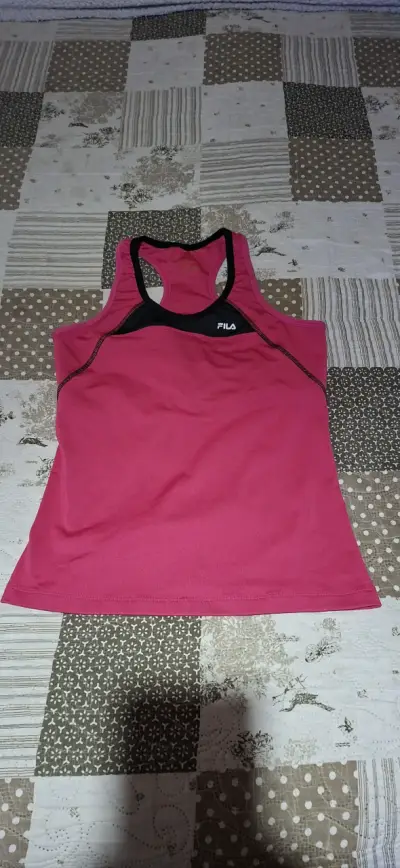 Ropa deportiva excelente estado - miniatura 3