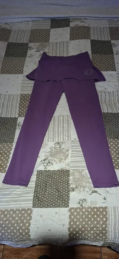Ropa deportiva excelente estado - miniatura 6