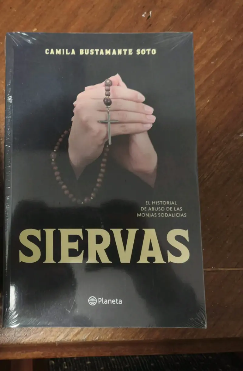 Libro Siervas de Camila Bustamante Soto Nuevo