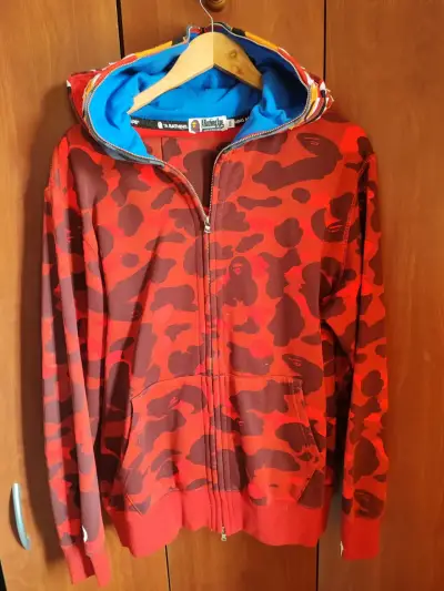 BAPE conjunto exclusivo - miniatura 1