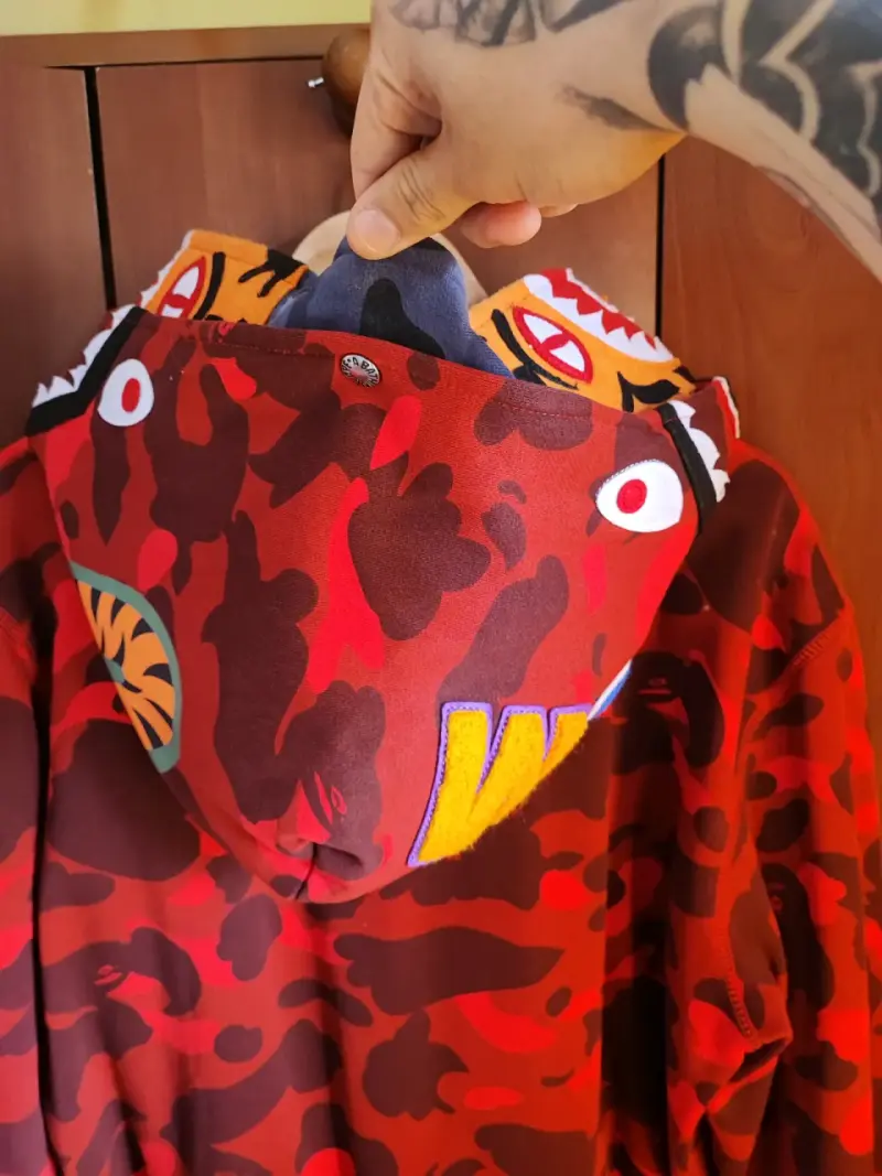 BAPE conjunto exclusivo - 2