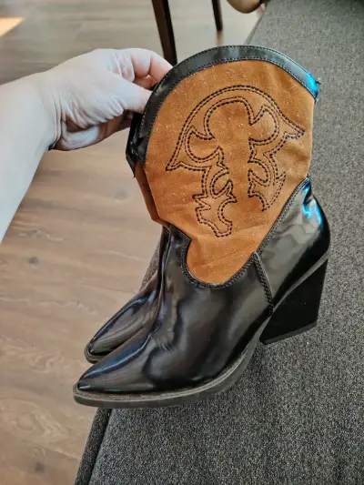 Botines baqueros N36 - miniatura 1