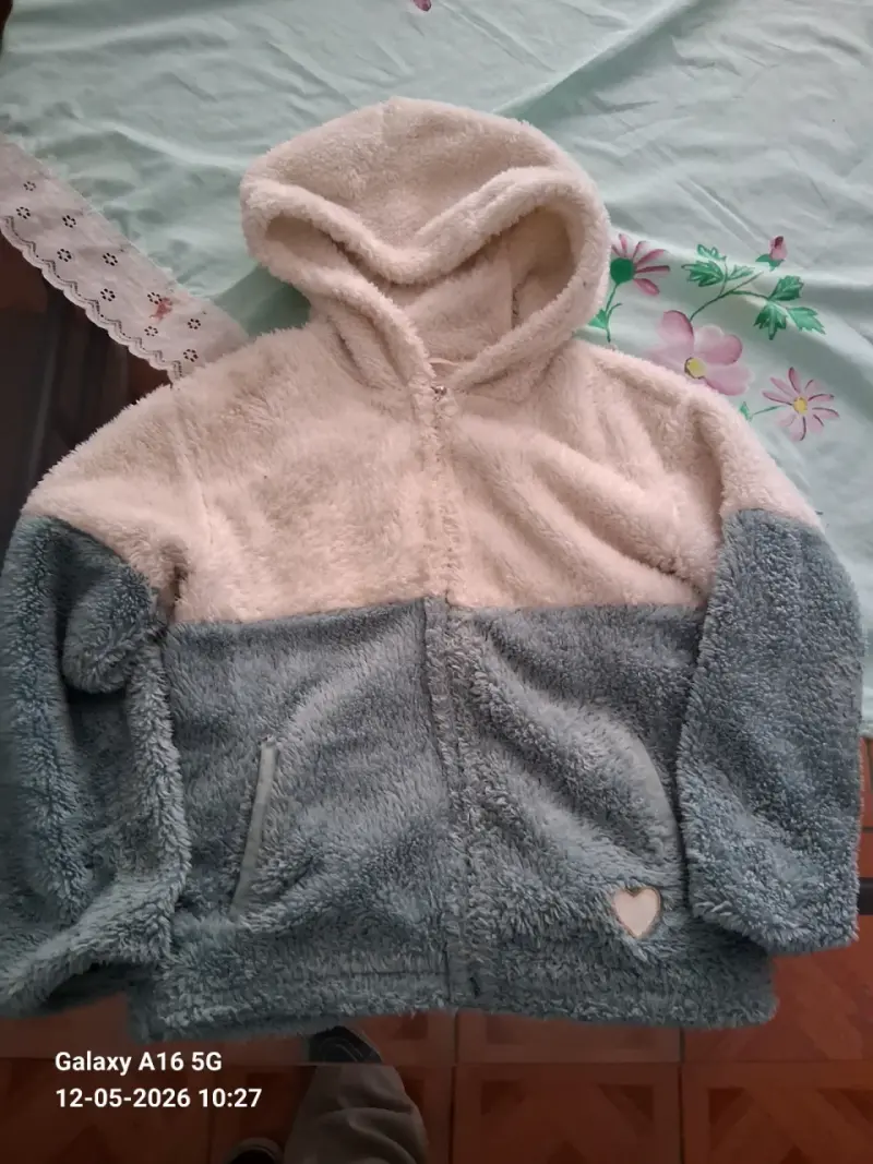 Ropa de niña es buen estado - 2