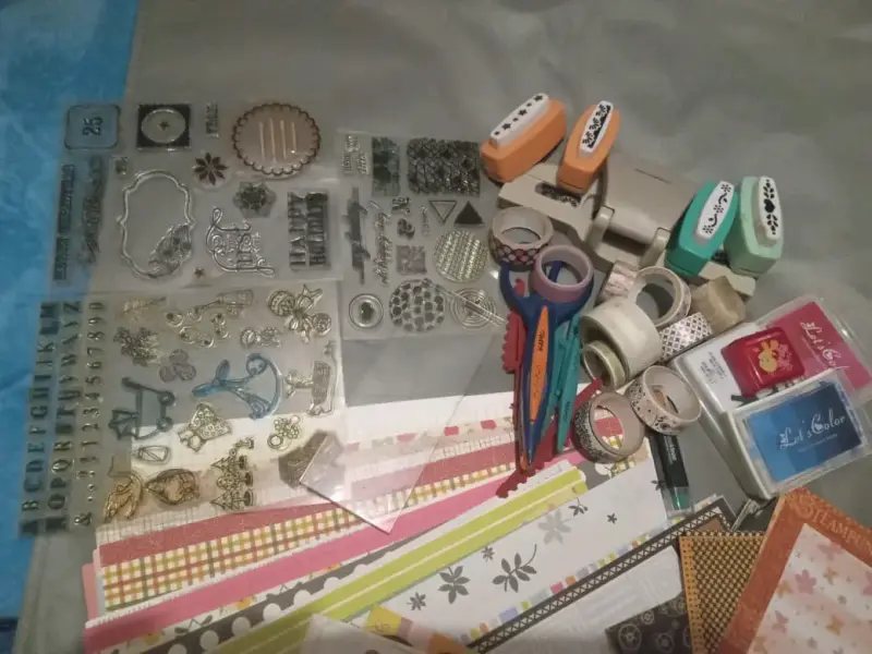Pack 1 scrapbook - 2