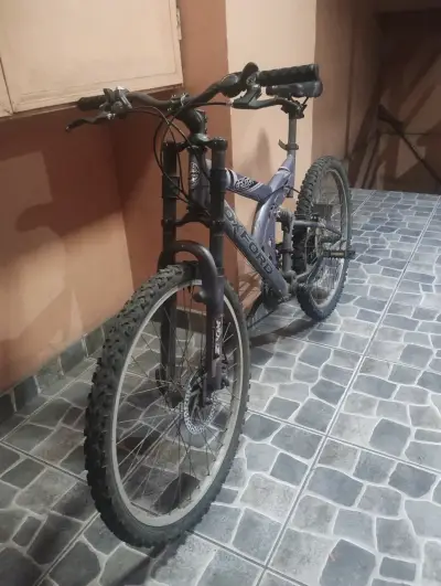 Bicicleta Oxford aro 26 doble suspensión - miniatura 3