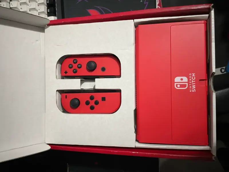 Nintendo switch oled versión Mario - 2