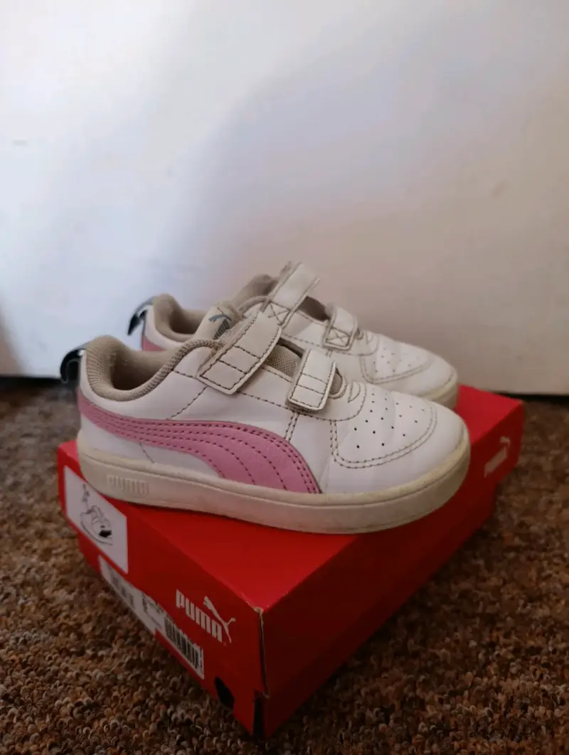 Zapatillas niña y chaqueta - 3