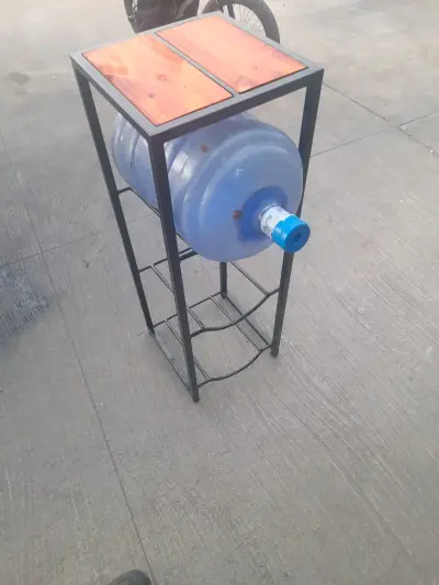 Porta bidones de agua 20 litros - miniatura 1
