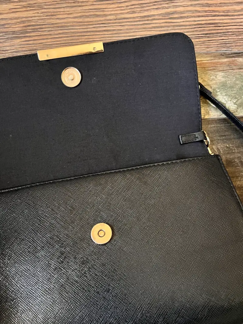 Cartera Negra H&M - 3