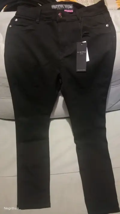 Pantalones y zapatos - miniatura 4