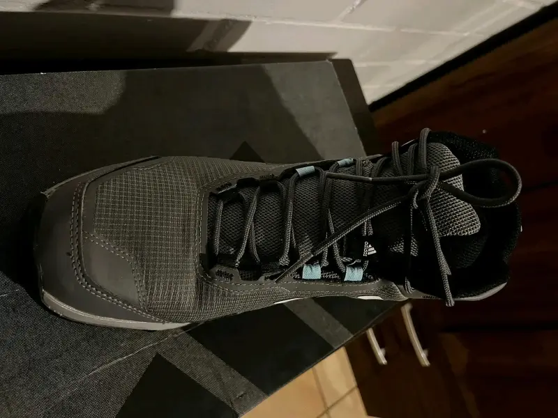 Zapatilla trekking Adidas - 3