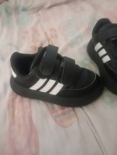 Zapatilla en buenas condiciones talle 27 y 28 - miniatura 1