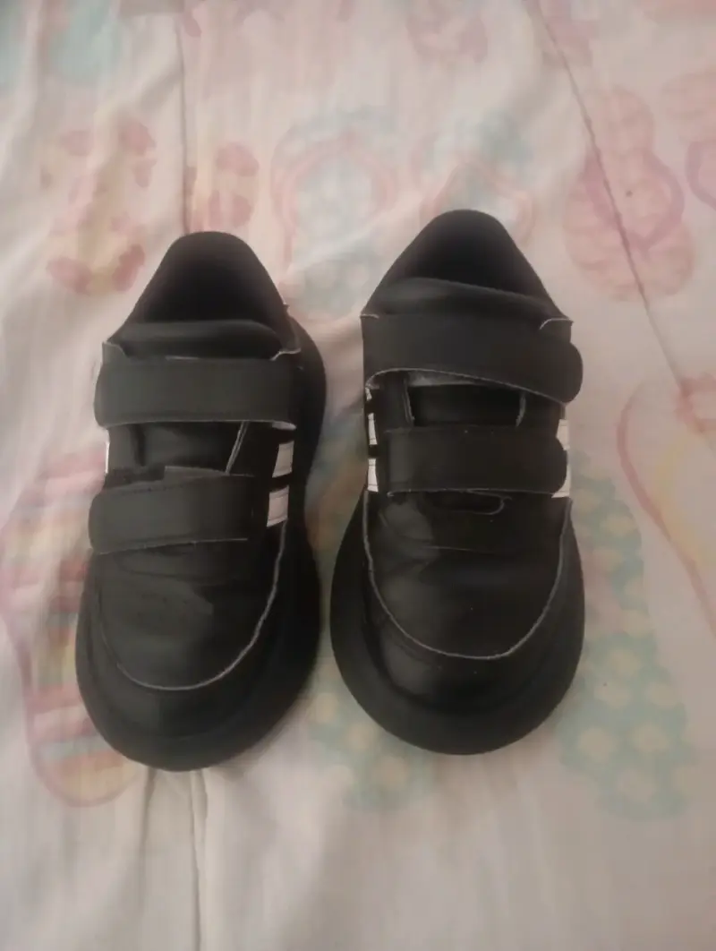 Zapatilla en buenas condiciones talle 27 y 28 - 2